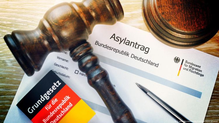 В 2023 году резко выросло число россиян, ищущих убежище в ЕС