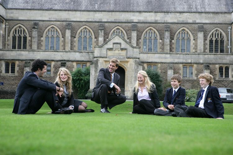 Великобритания ужесточит требования для иностранных студентов