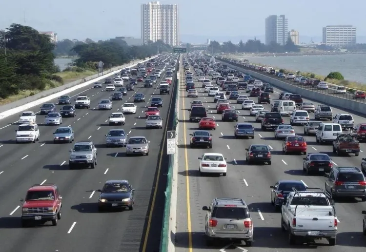 как россиянину переехать в США