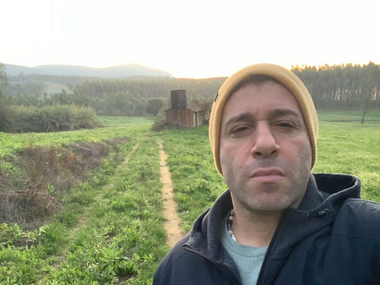 Эмиграция и жизнь в португальской деревне