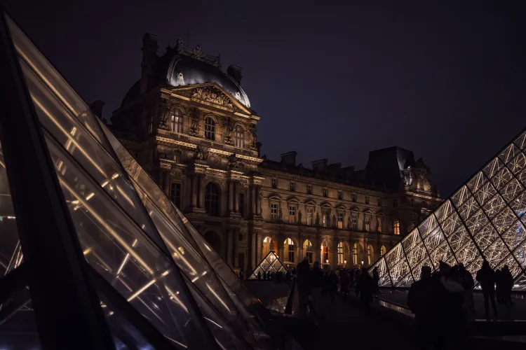 Франция планирует отменить автоматическое предоставление гражданства детям иностранцев