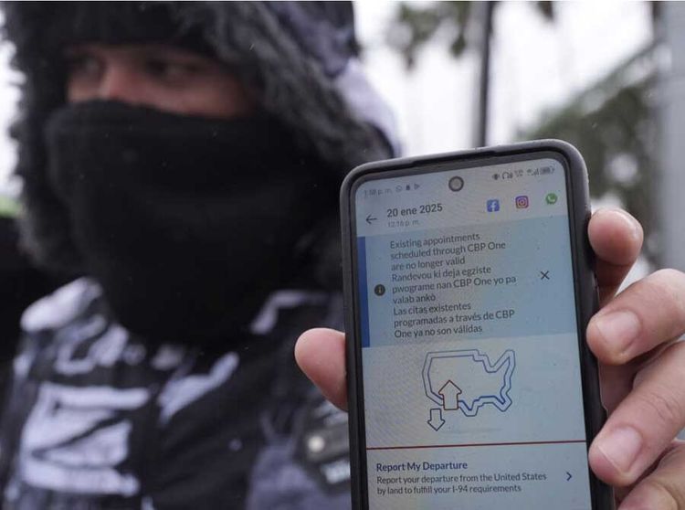 В США запущено приложение для добровольной депортации нелегальных мигрантов